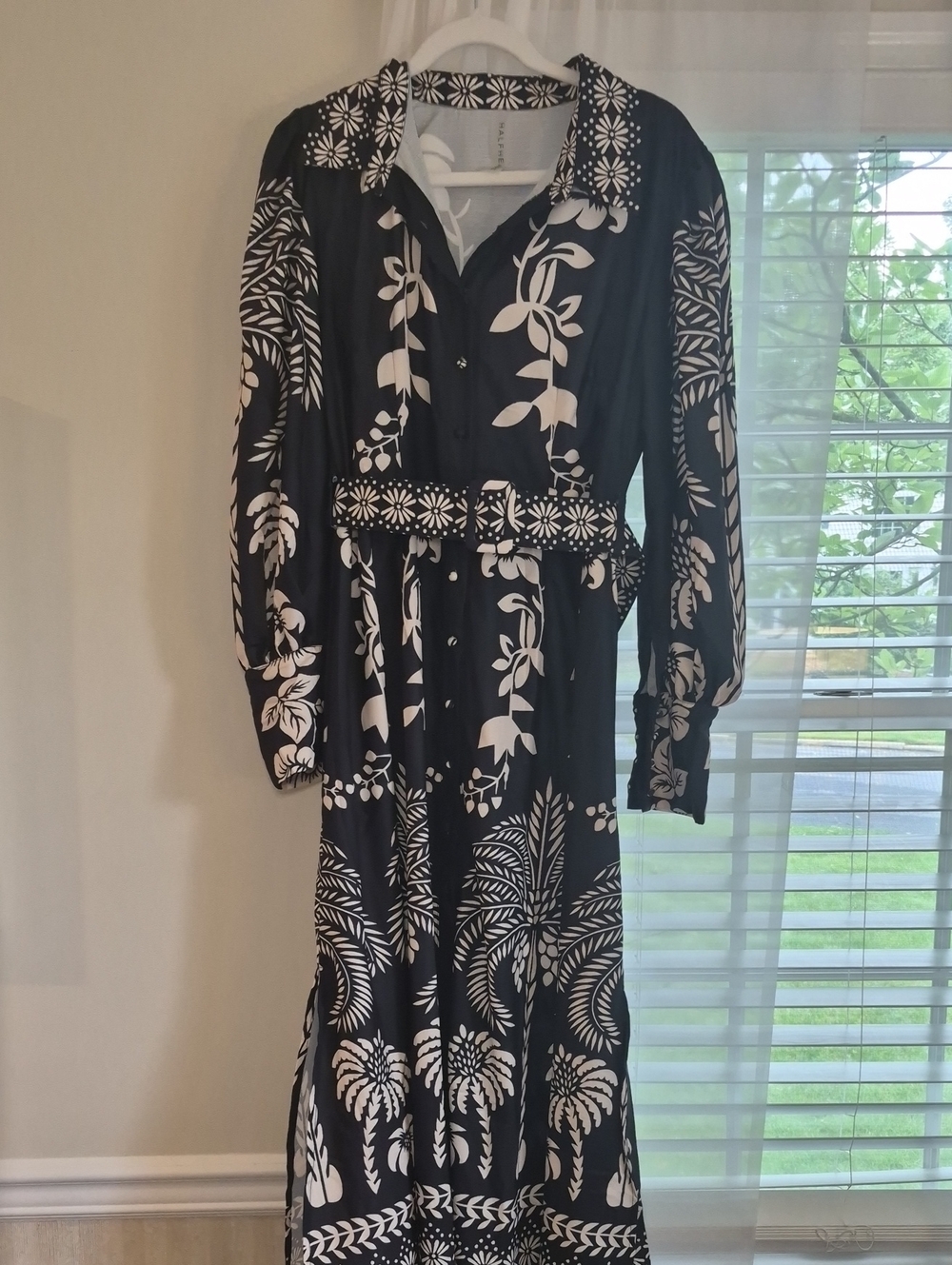 Black & White Floral Long Sleeve Maxi Dress